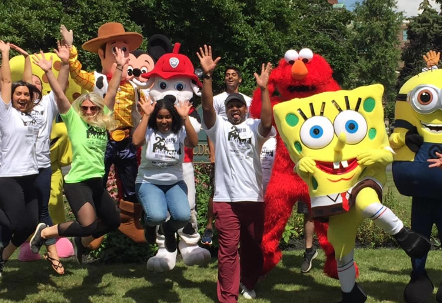Visions Cares community volunteers